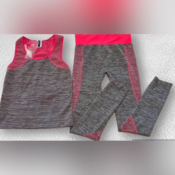🎁NWT Women’s 2pc Activeware Set-Tank/Leggings - Picture 3 of 14